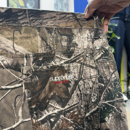 SUPREME FW25 BAGGY REALTREE DENIM JEANS