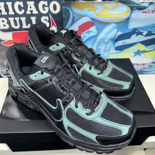 NIKE ZOOM VOMERO 5 X DOVER STREET MARKET