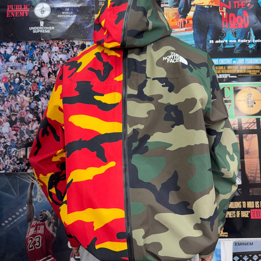 SUPREME X THE NORTH FACE SS24 SPLIT TAPE SEAM SHELL JACKET