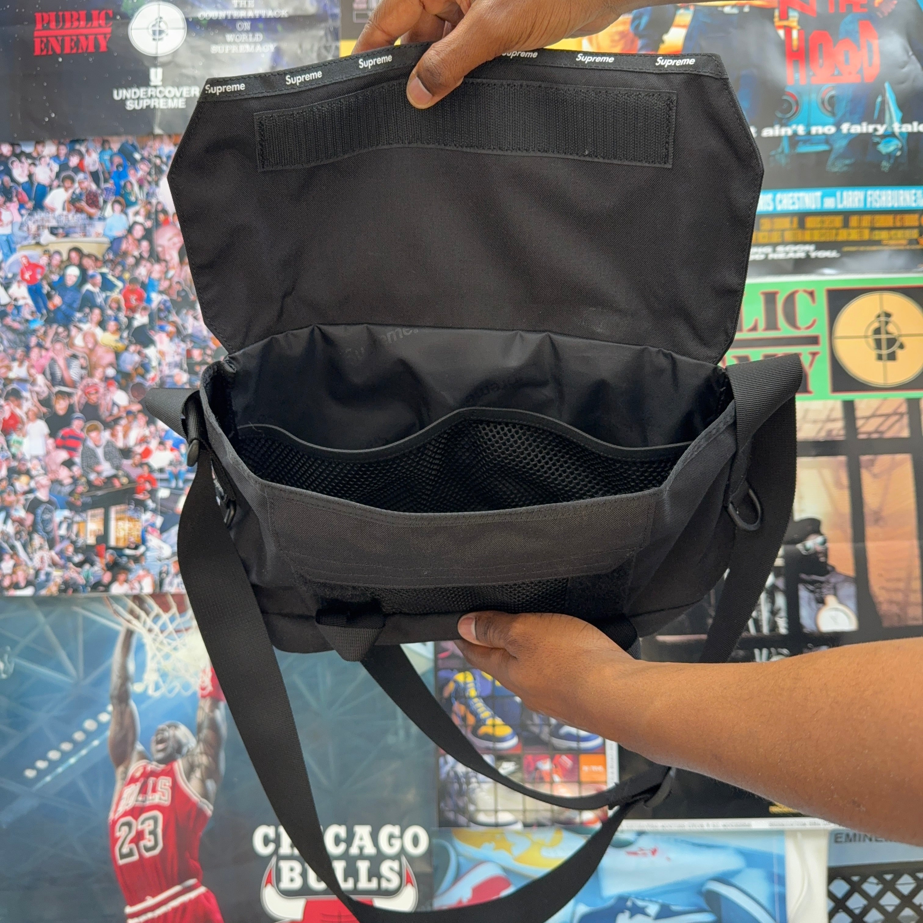 SUPREME MESSENGER BAG