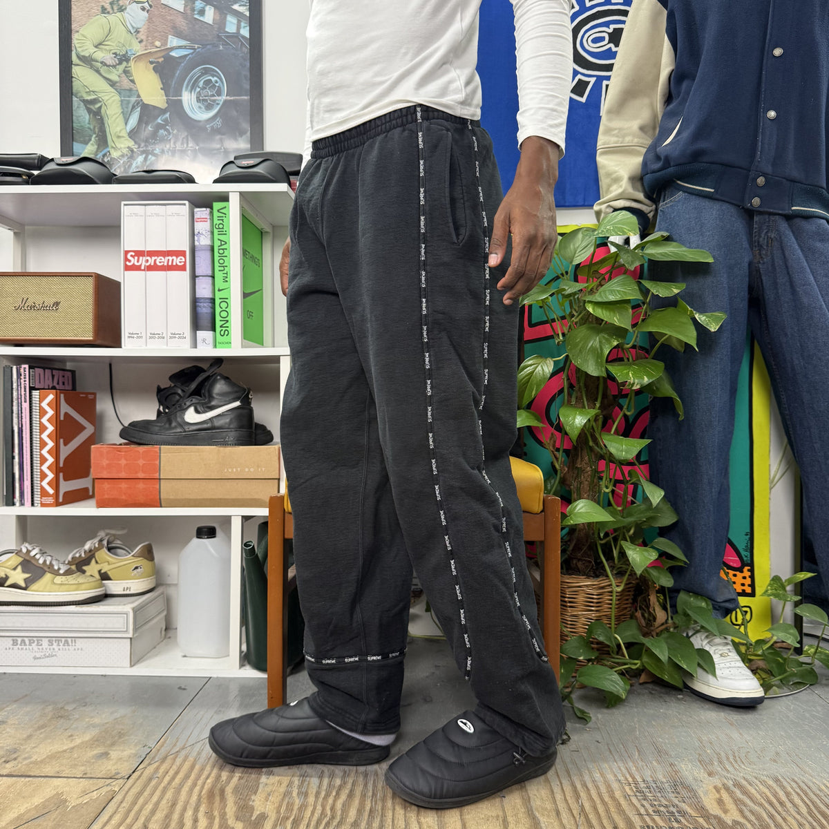 SUPREME FW25 PIPING SWEATPANT