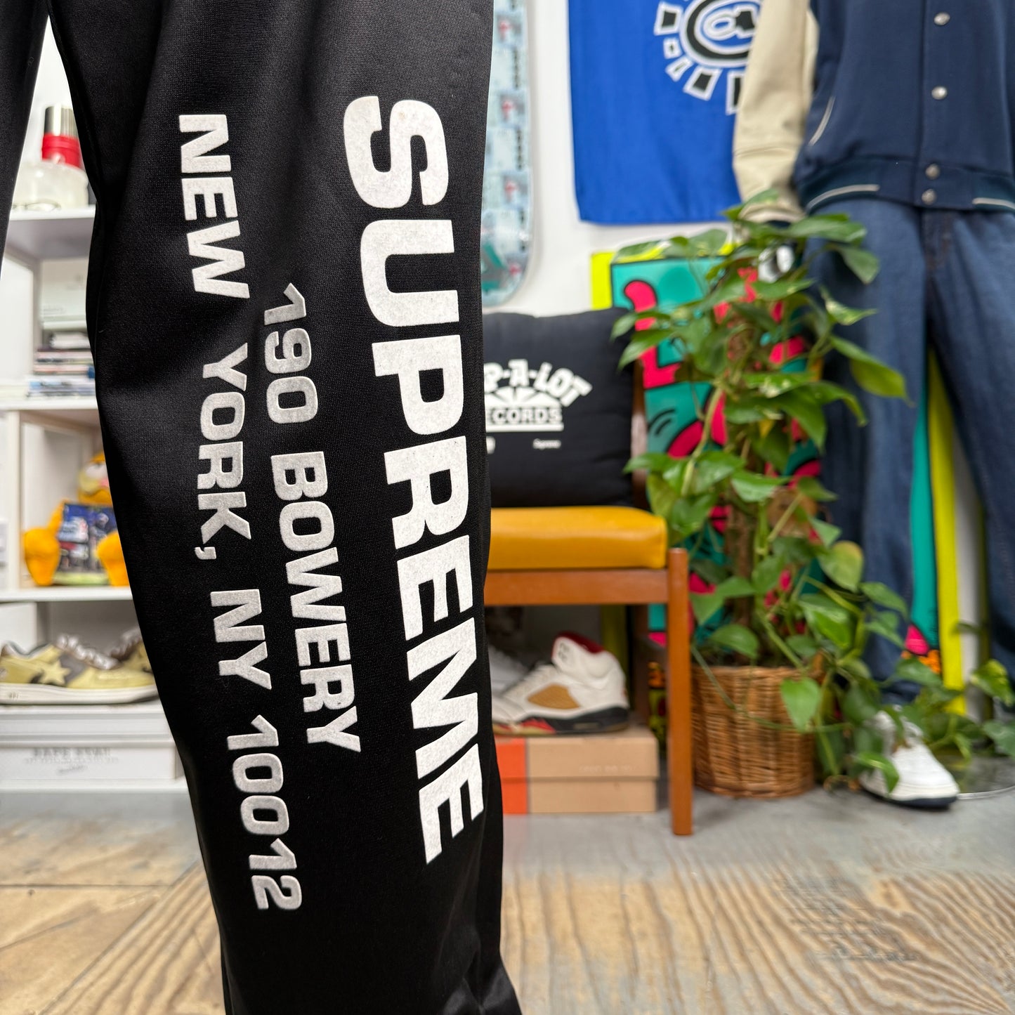 SUPREME SS25 WORLDWIDE TRICOT TRACK PANT