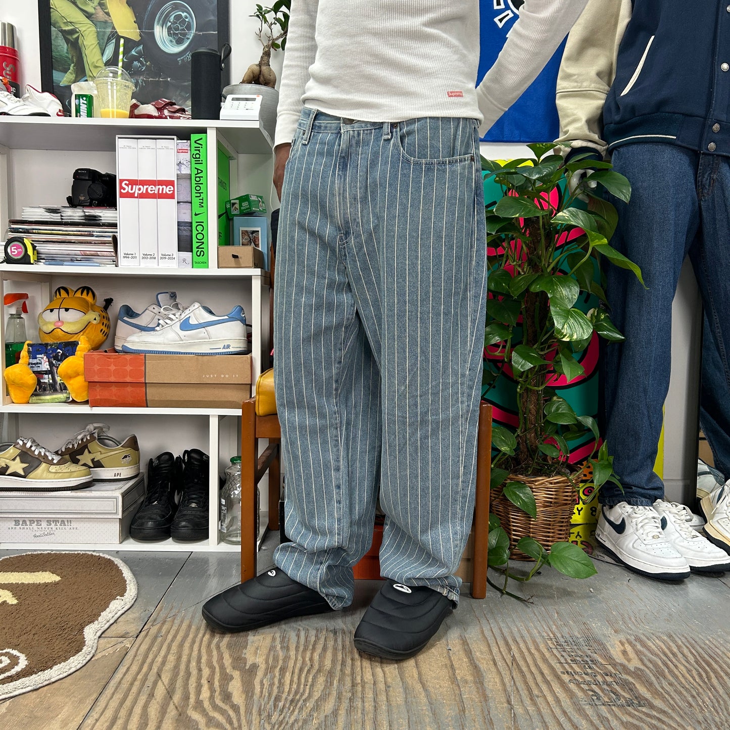 SUPREME LEVI SS18 PINSTRIPE 55O JEANS