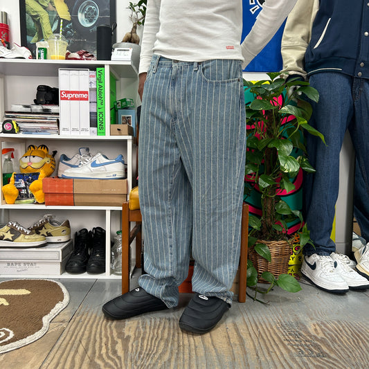 SUPREME LEVI SS18 PINSTRIPE 55O JEANS