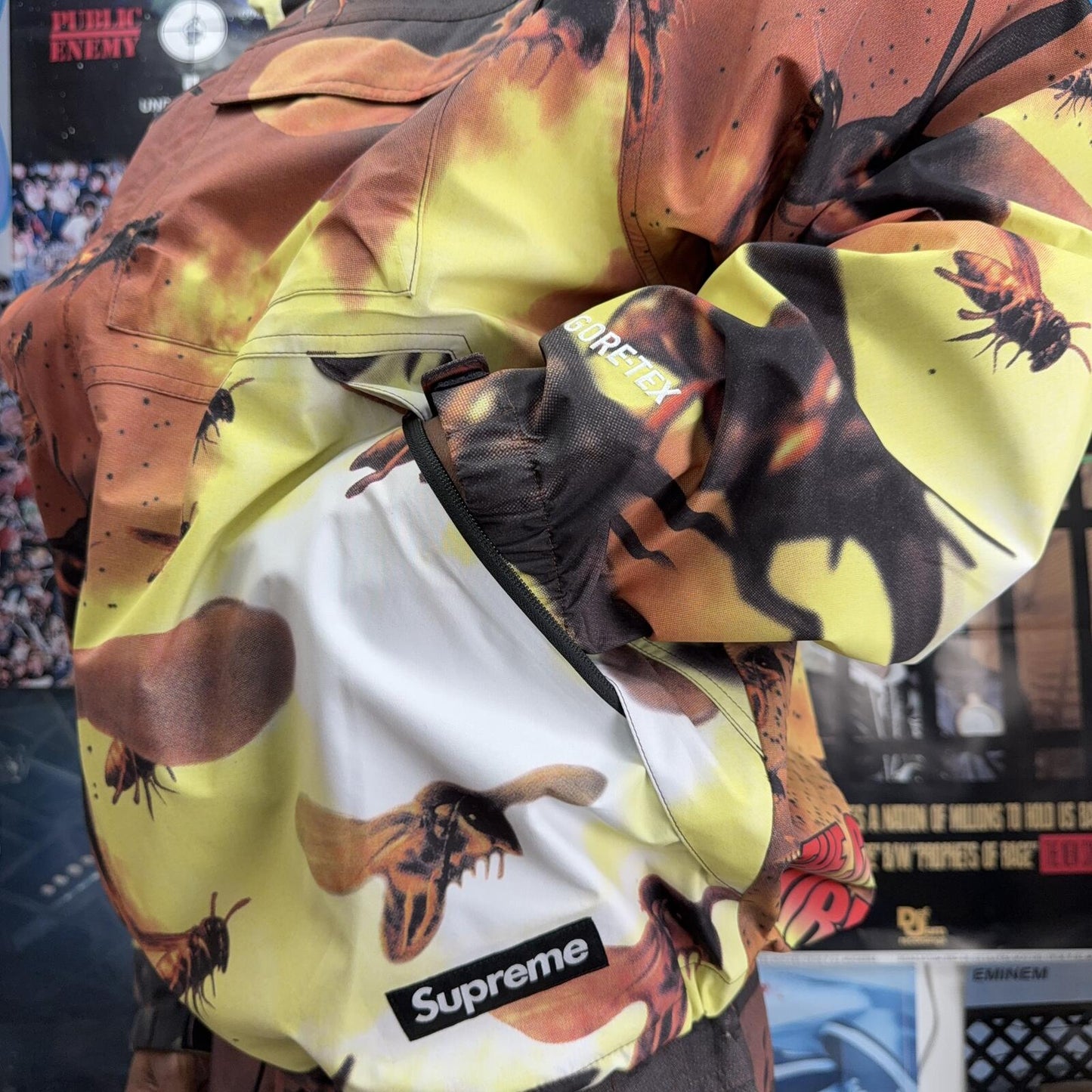 SUPREME FW25 WU-TANG GORE-TEX SHELL JACKET