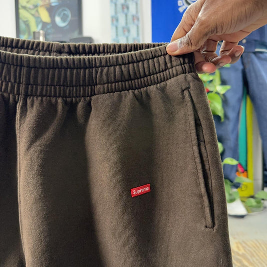 SUPREME FW24 SMALL BOX BROWN SWEATPANTS