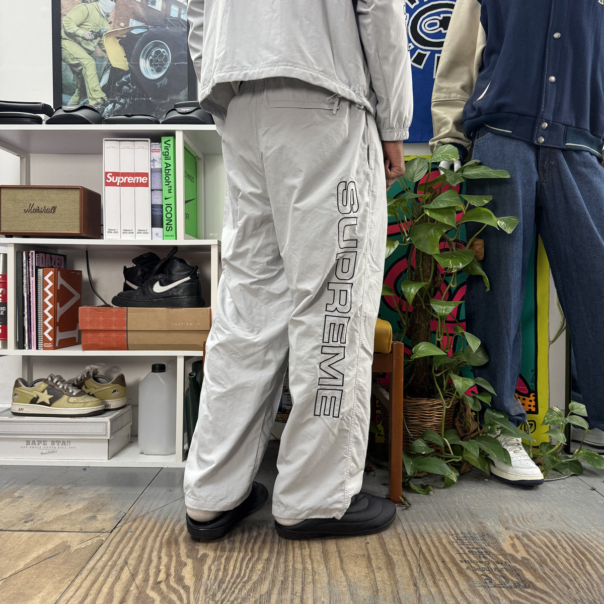 SUPREME FW24 GREY SPELLOUT EMBROIDERY TRACK BOTTOMS