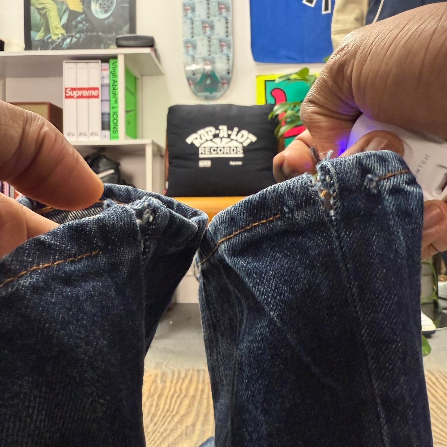 SUPREME FW23 DISTRESSED LOOSE FIT SELVEDGE JEANS