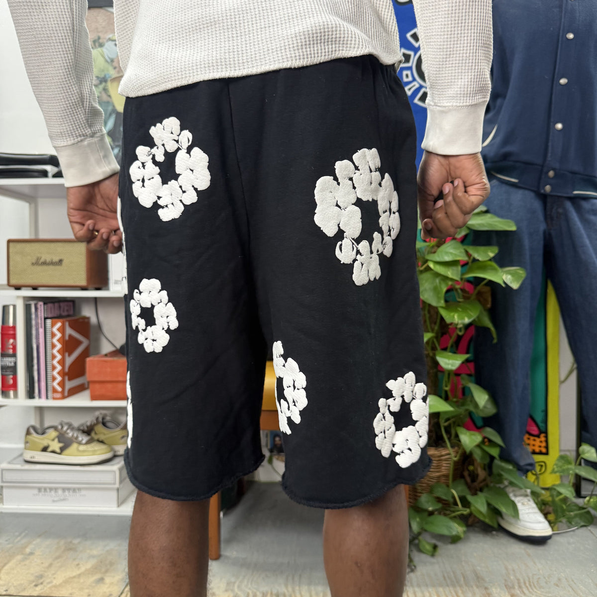 DENIM TEARS BLACK COTTON WREATH SHORTS