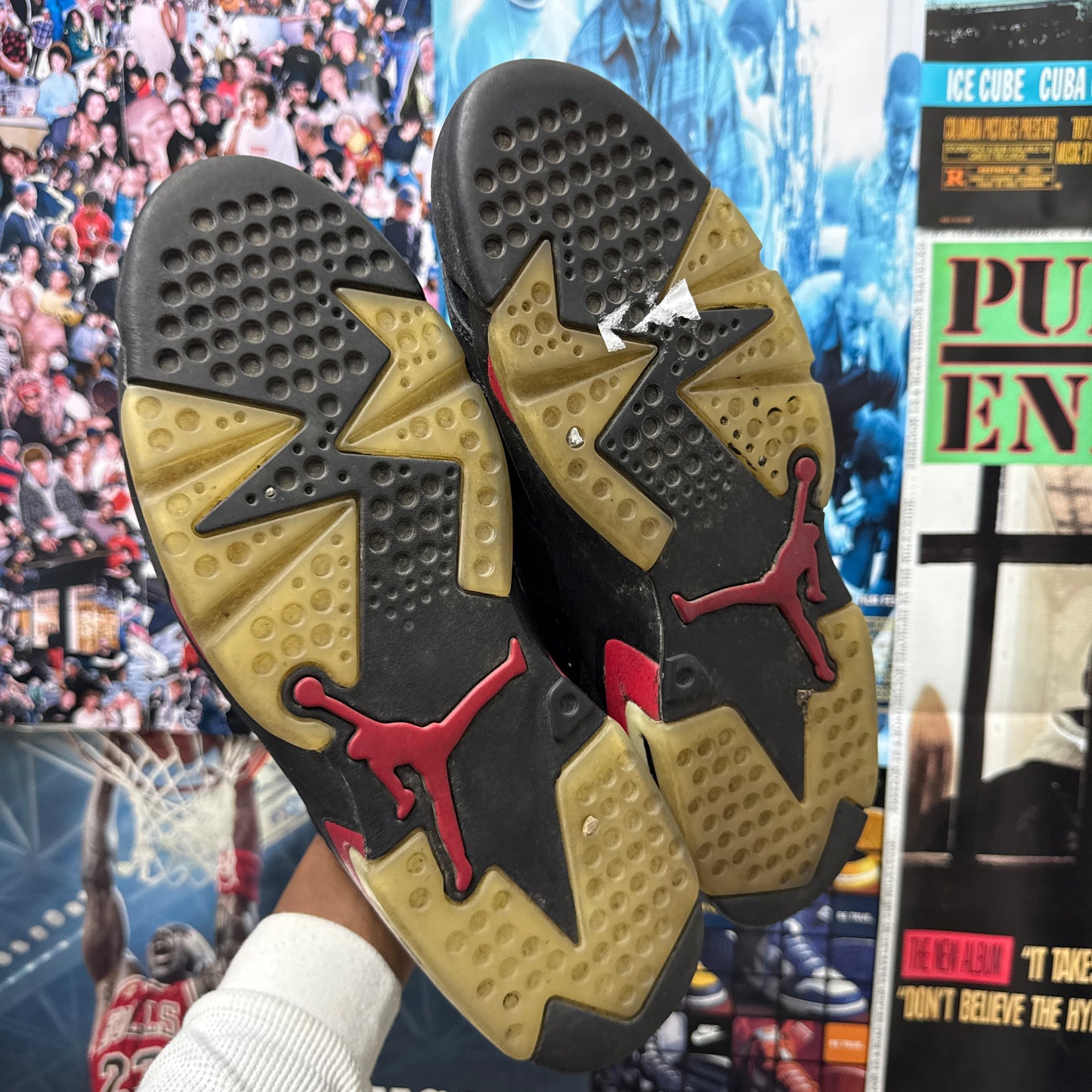 JORDAN 6 2009 BULLS BLACK VARSITY RED