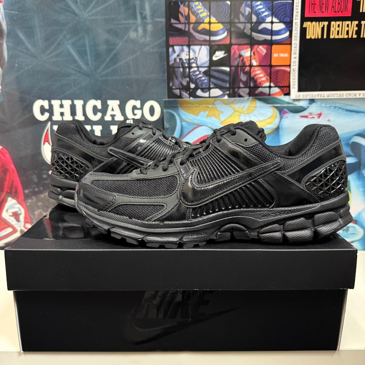 NIKE ZOOM VOMERO 5 X DOVER STREET MARKET