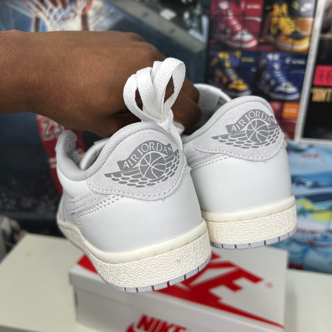 JORDAN 1 RETRO LOW 85