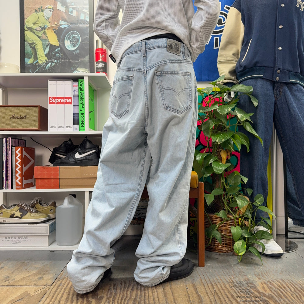 LEVI 90s SILVERTAB BAGGY DENIM JEANS