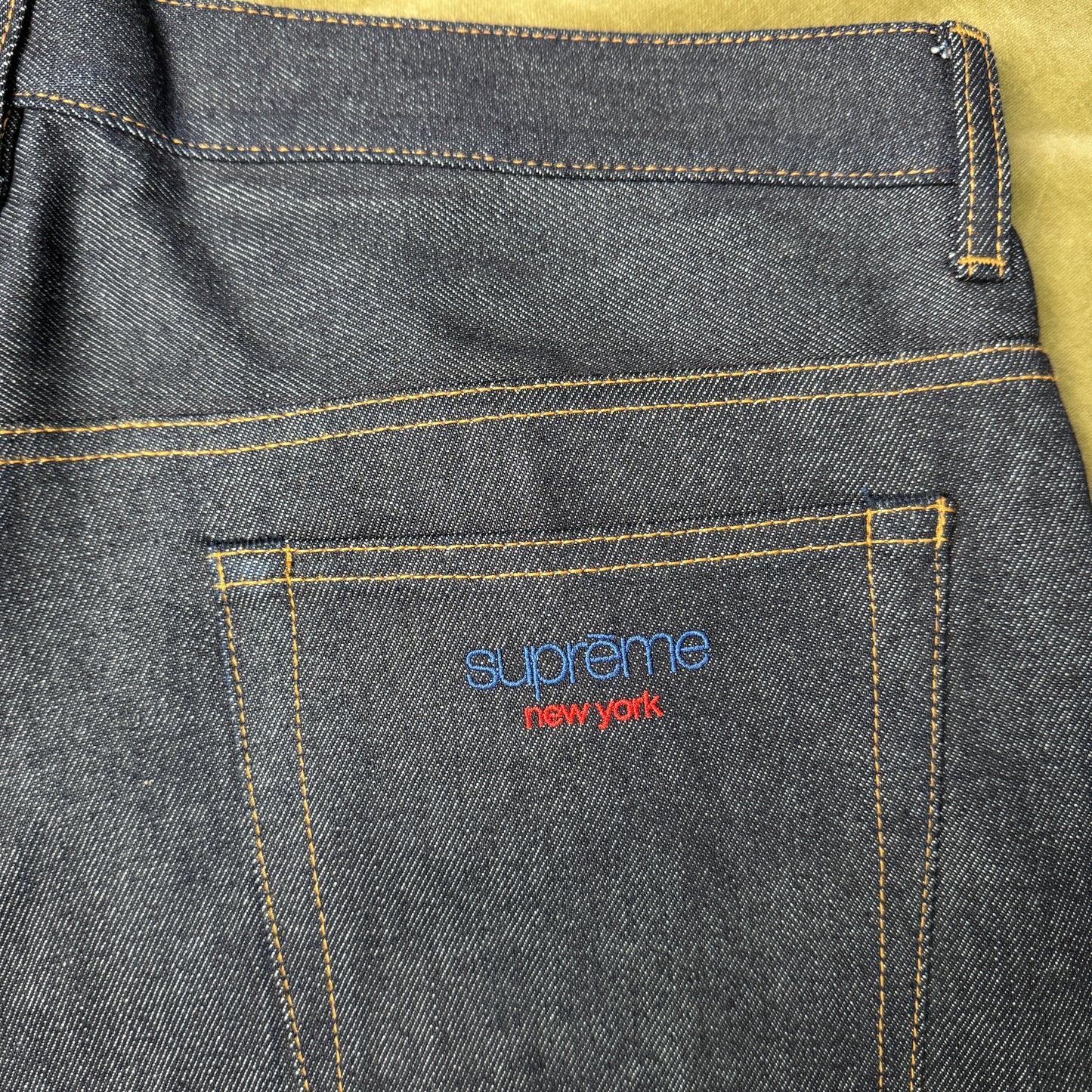 SUPREME FW24 RIGID BAGGY SELVEDGE DENIM JEANS