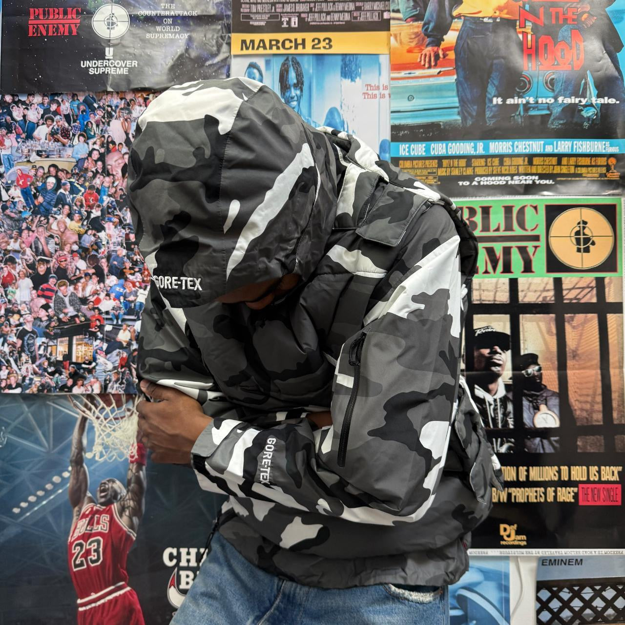 SUPREME FW22 2 IN 1 GORE-TEX SHELL WINDSTOPPER VEST