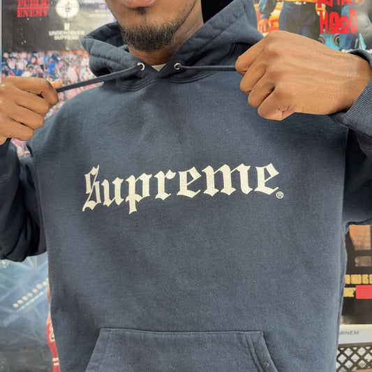 SUPREME FW25 WASHED OLD ENGLISH HOODIE