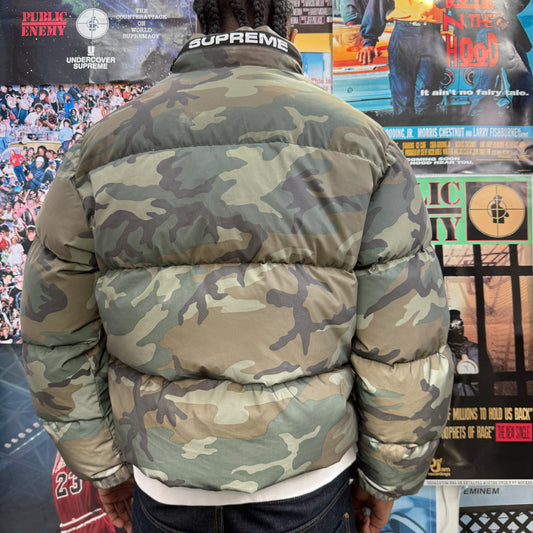 SUPREME FW18 REFLECTIVE CAMO DOWN JACKET