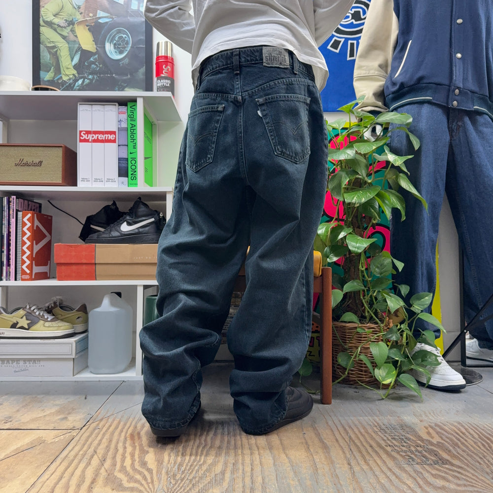 LEVI 2000s BAGGY DENIM JEANS