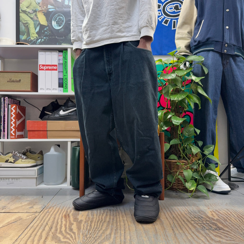 LEVI 2000s BAGGY DENIM JEANS