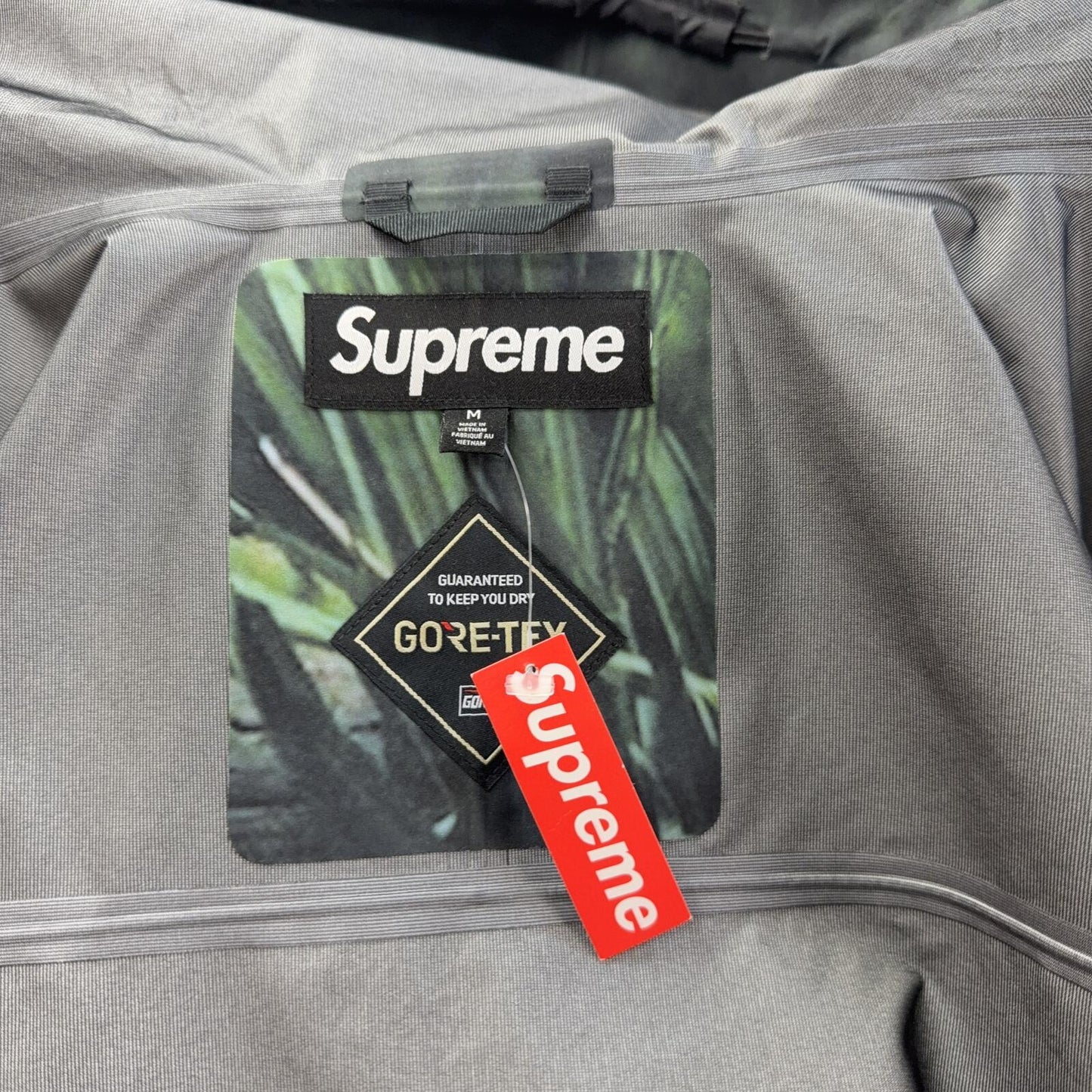 SUPREME SS24 KERMIT GORE-TEX TAPED SEAM SHELL JACKET