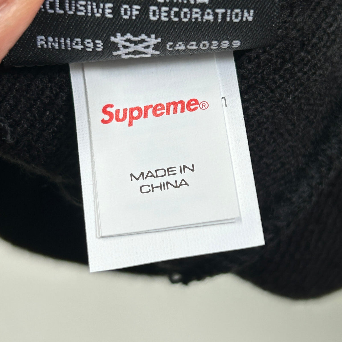 SUPREME FW23 NEW ERA PSALMS BLACK BEANIE