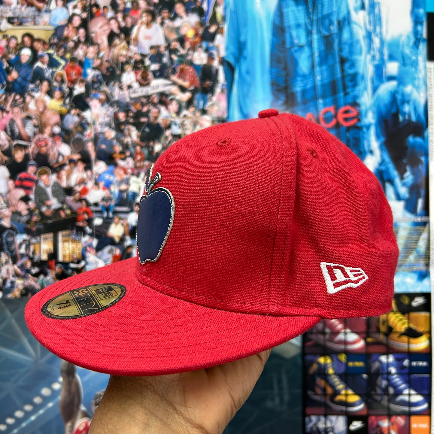 2005 SUPREME BIG APPLE FITTED CAP