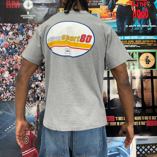 STUSSY SPORT 90s GREY TEE